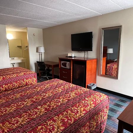 Royal Inn Motel-シャーロッツビル エクステリア 写真